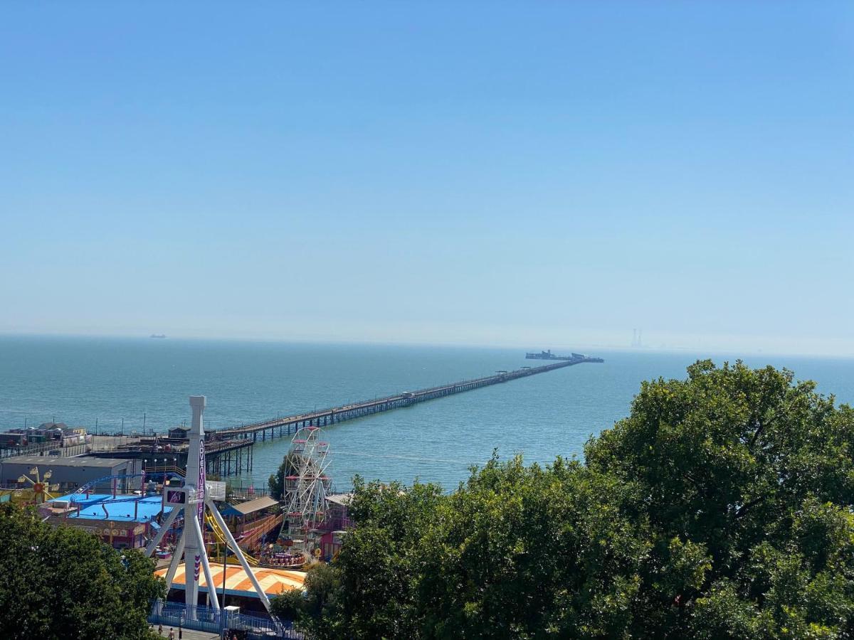 Pier View Self Catering Luxury Apartments Southend-on-Sea Exterior photo