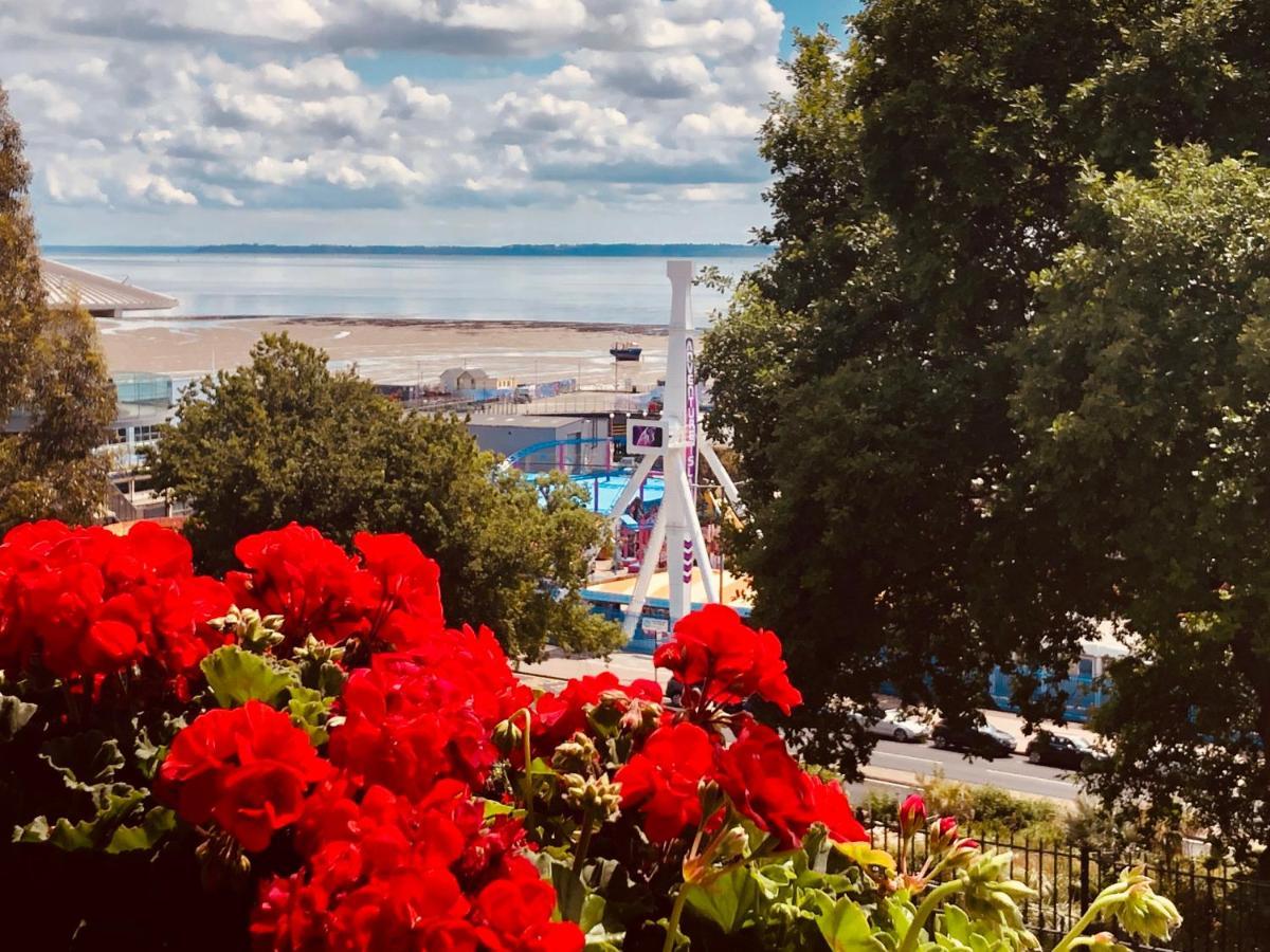 Pier View Self Catering Luxury Apartments Southend-on-Sea Exterior photo