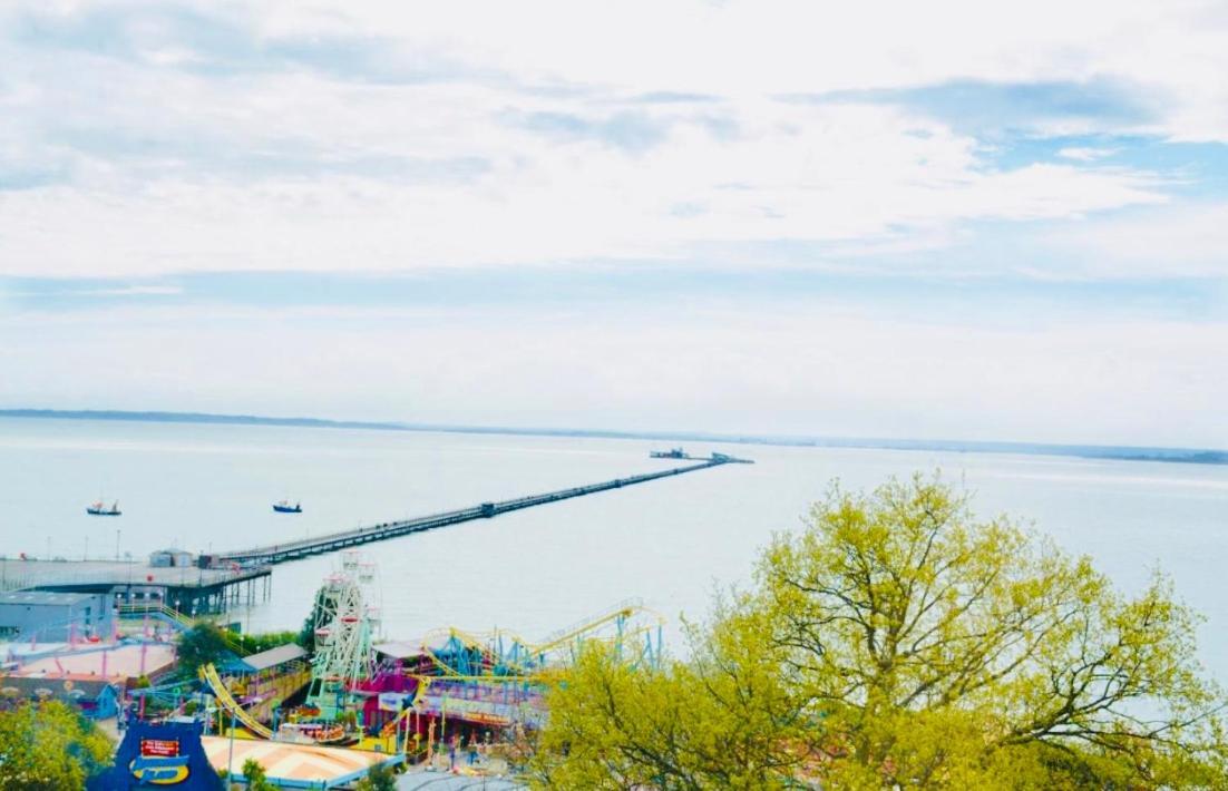 Pier View Self Catering Luxury Apartments Southend-on-Sea Exterior photo