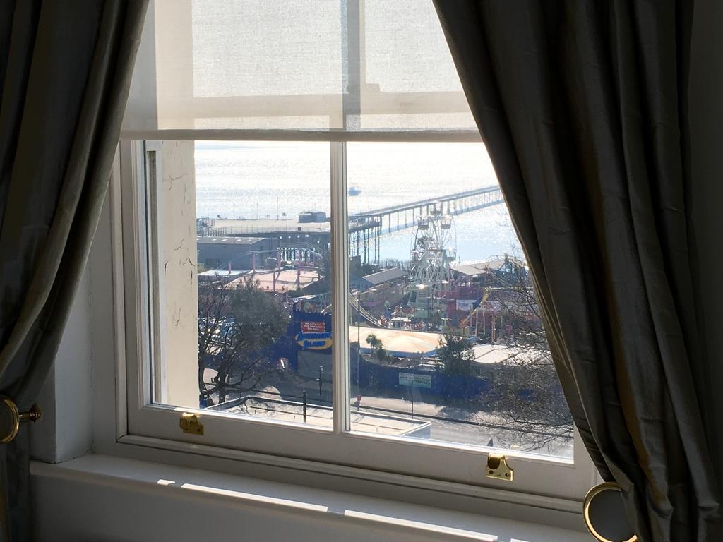 Pier View Self Catering Luxury Apartments Southend-on-Sea Exterior photo
