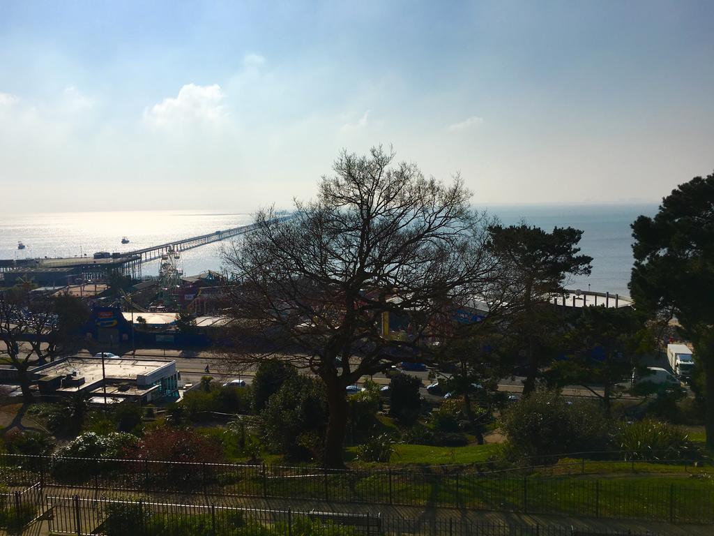 Pier View Self Catering Luxury Apartments Southend-on-Sea Exterior photo